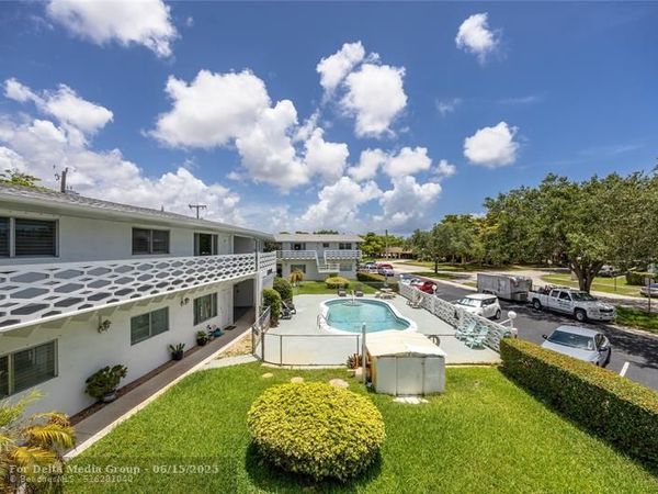 3847 S Circle Drive, Unit 11, Hollywood, FL 33021