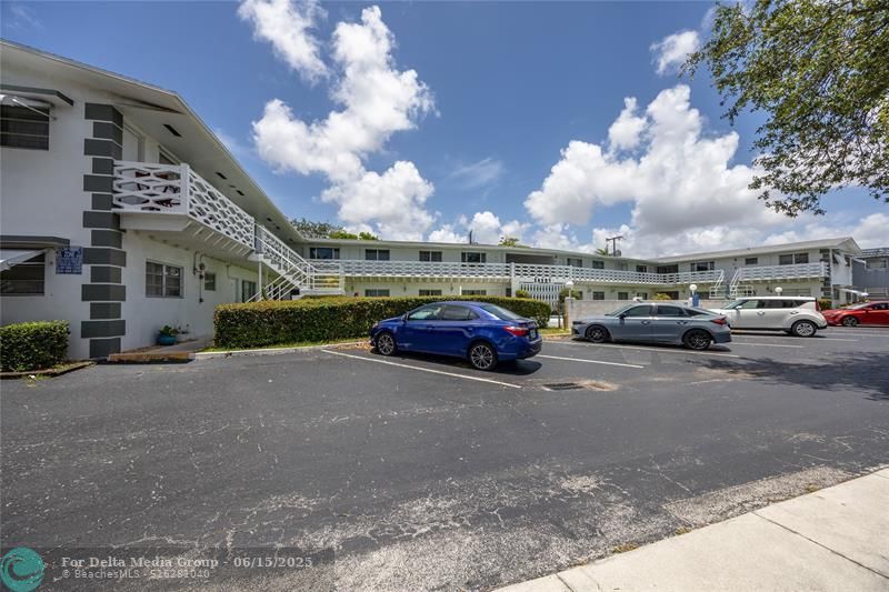 3847 S Circle Drive, Unit 11, Hollywood, FL 33021 Photo