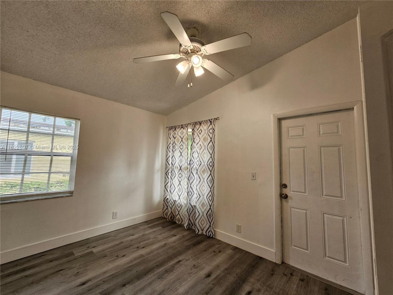 800 NW 15th Ave, Fort Lauderdale, FL 33311 Photo