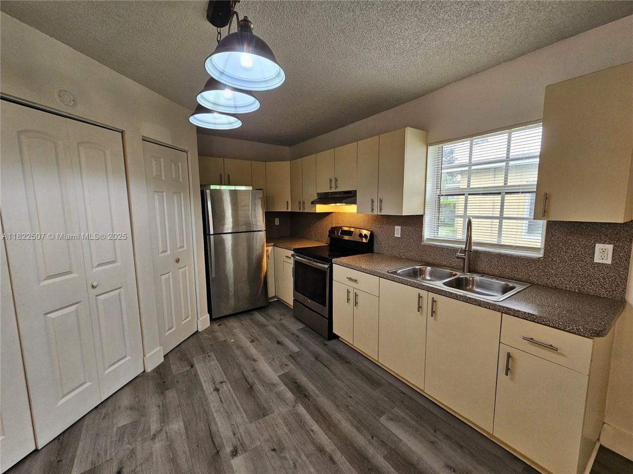 800 NW 15th Ave, Fort Lauderdale, FL 33311 Photo