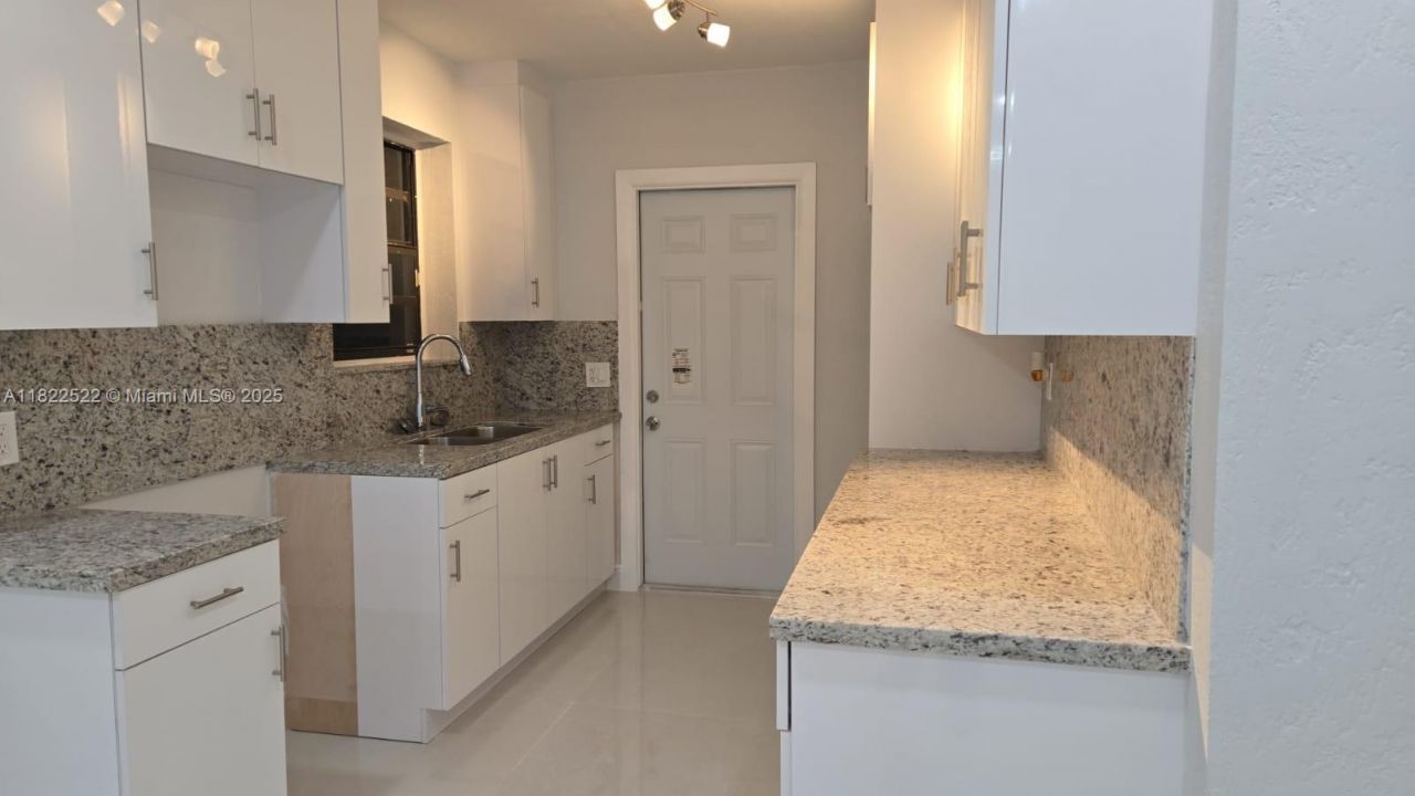 257 E 38th St, Hialeah, FL 33013 Photo