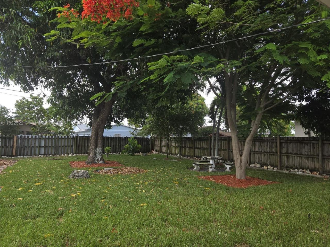 257 E 38th St, Hialeah, FL 33013 Photo