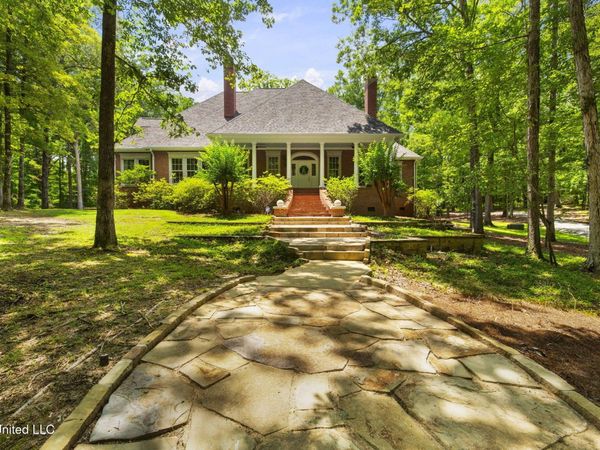 169 Pine Hill Drive, Brandon, MS 39047