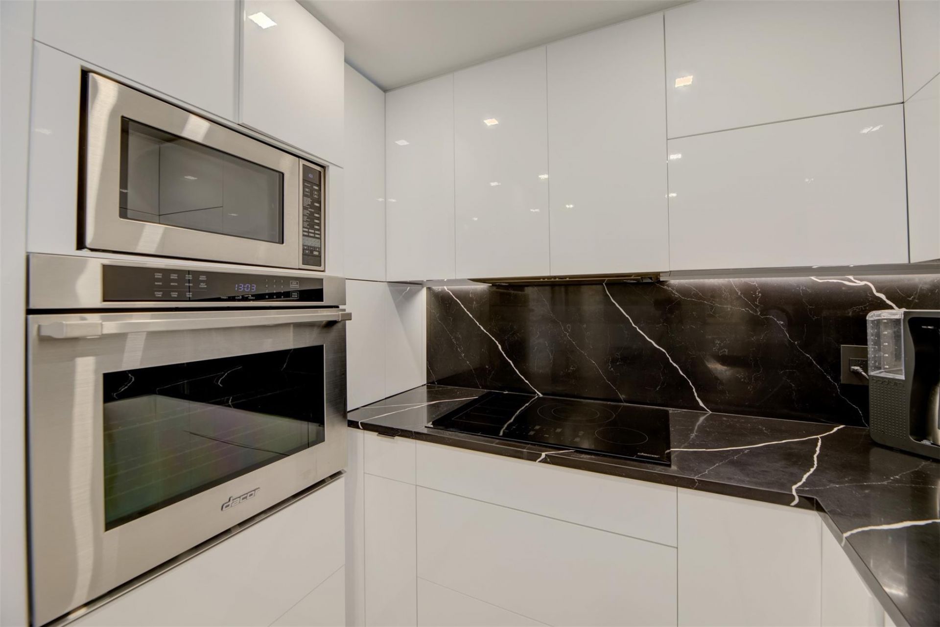 1 Las Olas Circle, Unit 404, Fort Lauderdale, FL 33316 Photo