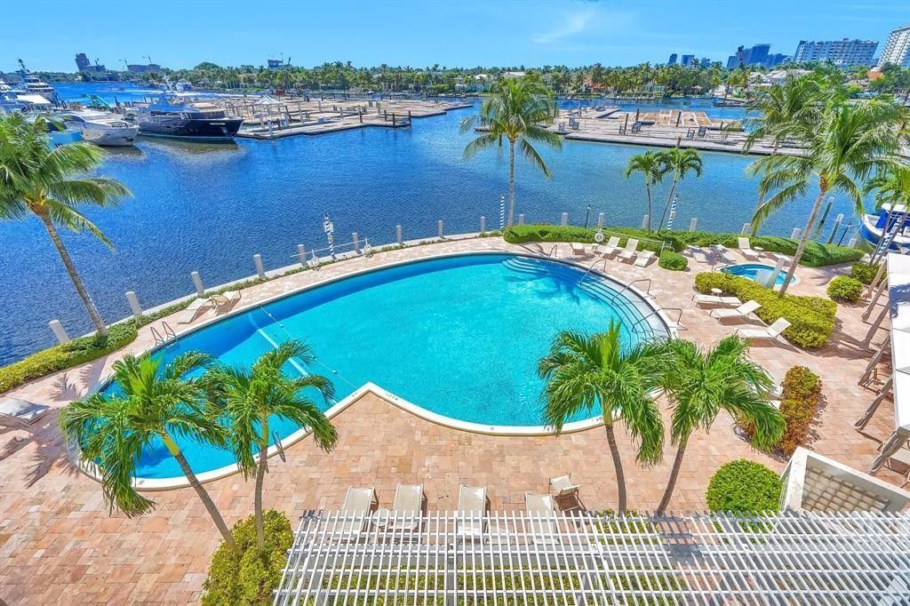1 Las Olas Circle, Unit 404, Fort Lauderdale, FL 33316 Photo