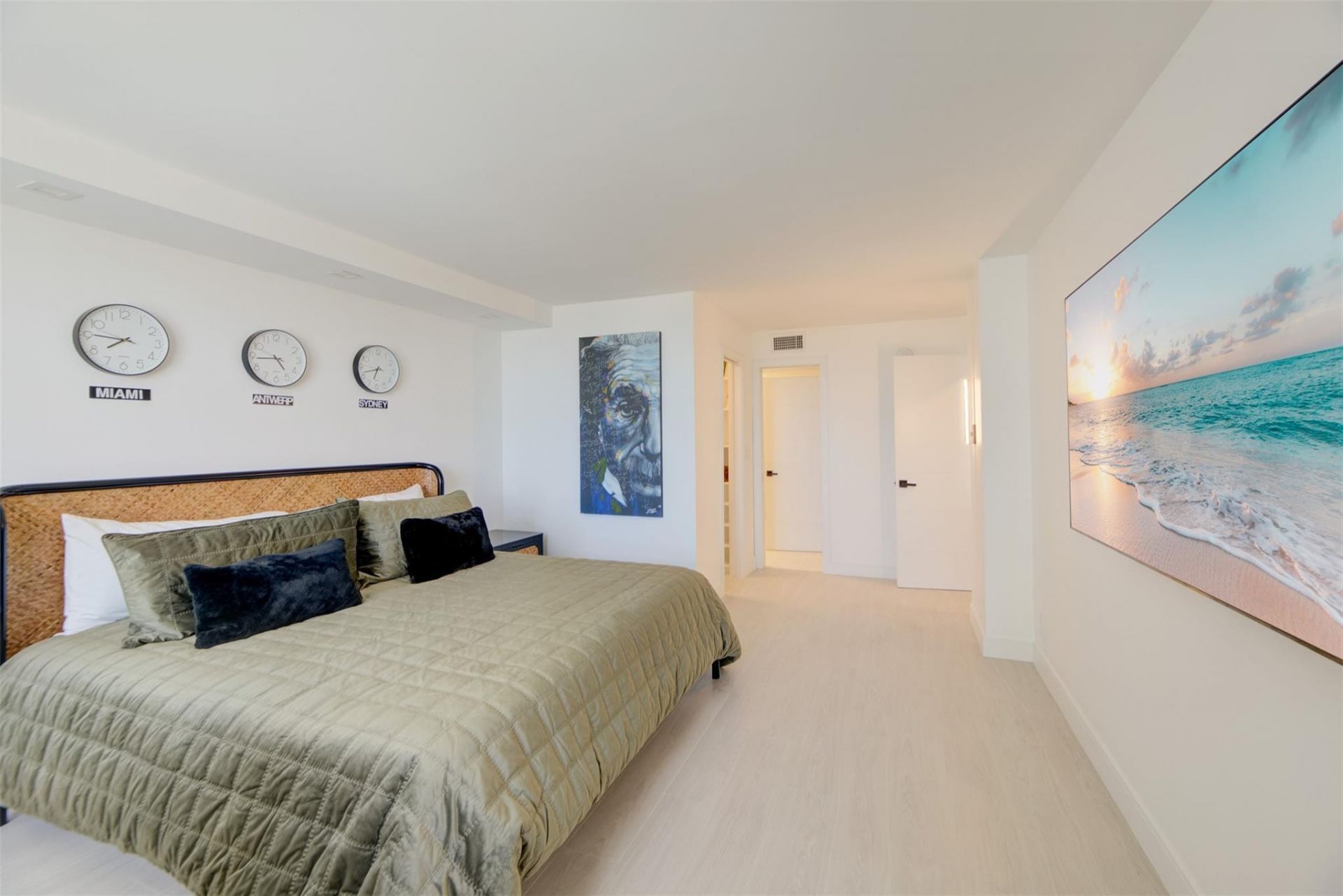 1 Las Olas Circle, Unit 404, Fort Lauderdale, FL 33316 Photo