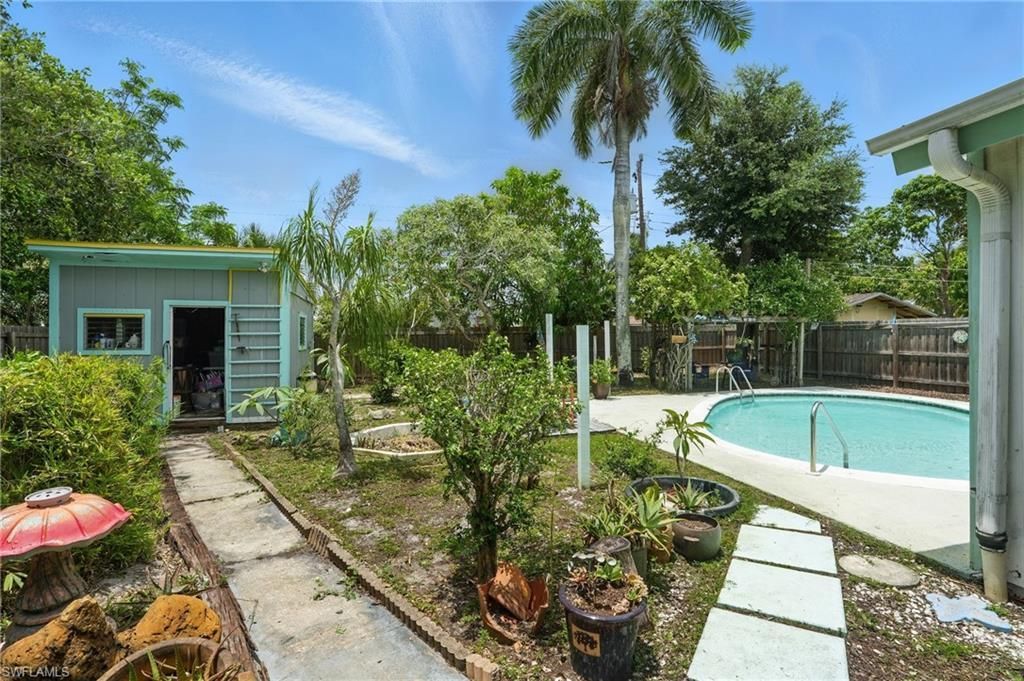 4011 Coconut Cir S, Naples, FL 34104 Photo