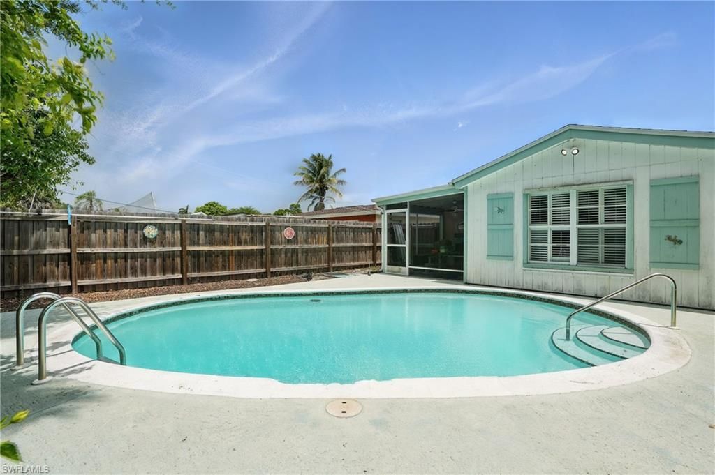 4011 Coconut Cir S, Naples, FL 34104 Photo