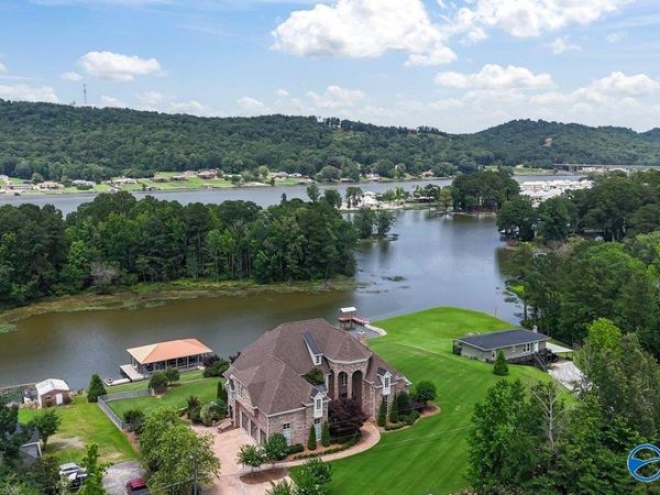 2400 Summerchase Drive, Southside, AL 35907