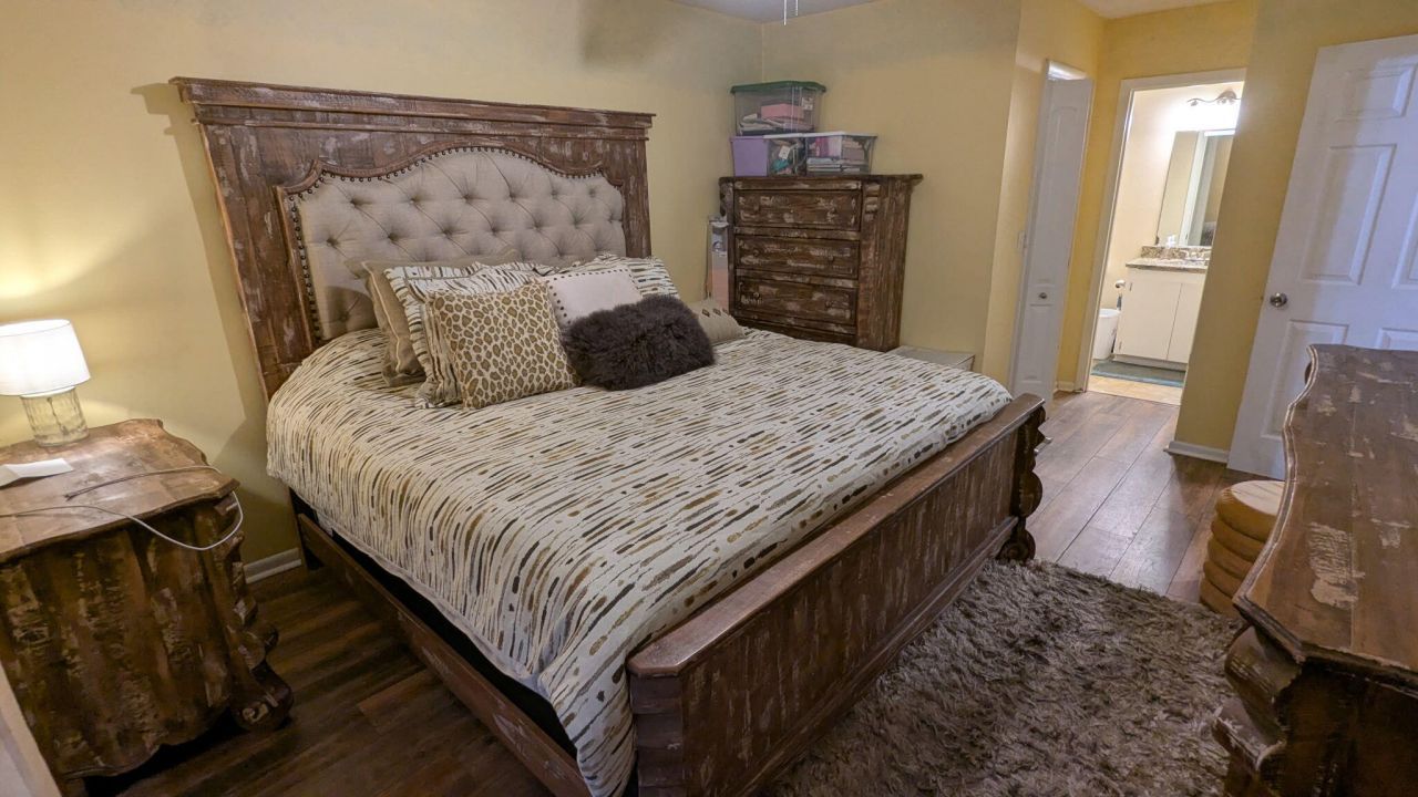 806 Greenmeadow Drive Photo 17