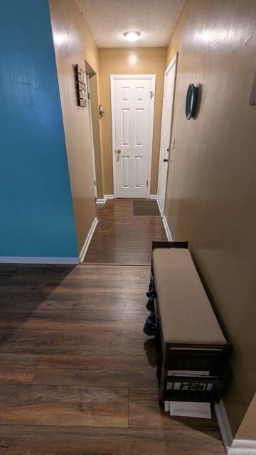 806 Greenmeadow Drive Photo 5