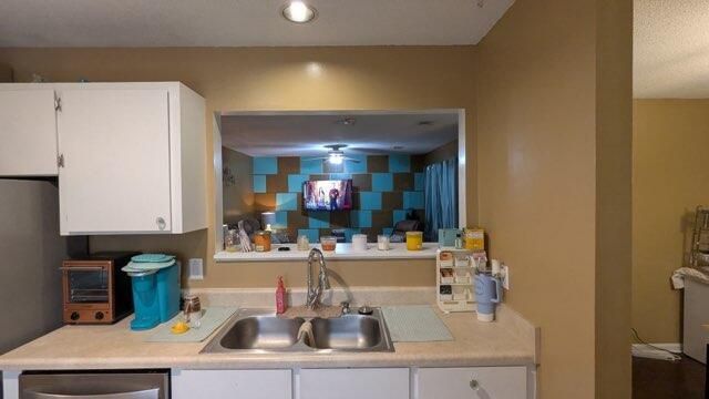 806 Greenmeadow Drive Photo 8