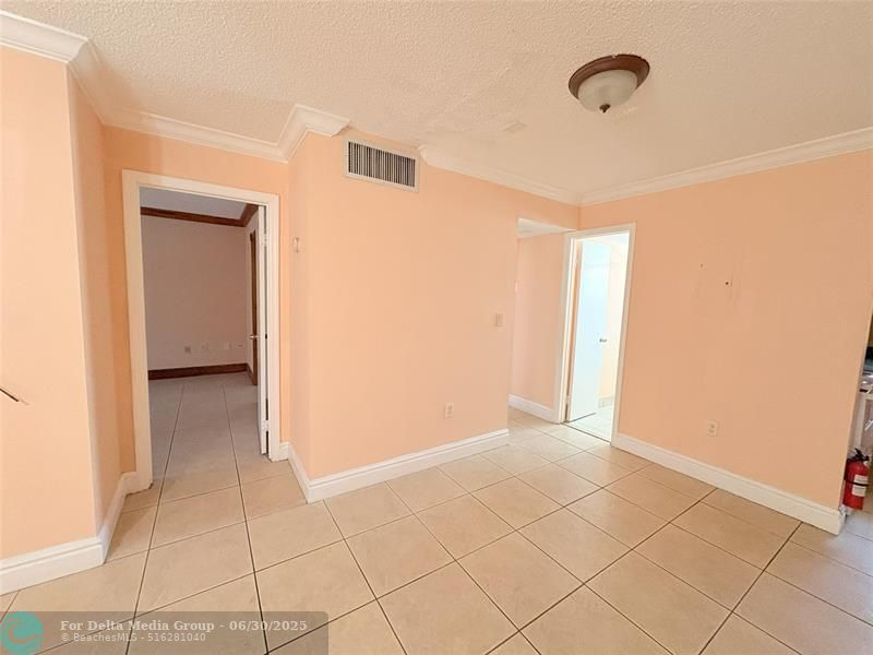 2760 W 62nd Place, Unit 203, Hialeah, FL 33016 Photo