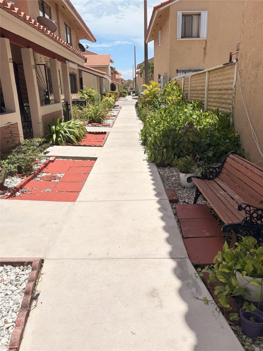 2760 W 62nd Place, Unit 203, Hialeah, FL 33016 Photo