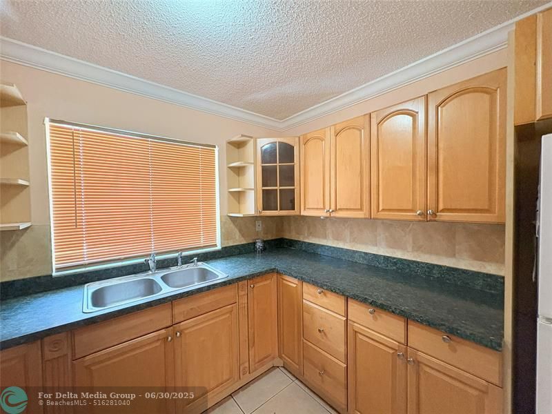 2760 W 62nd Place, Unit 203, Hialeah, FL 33016 Photo