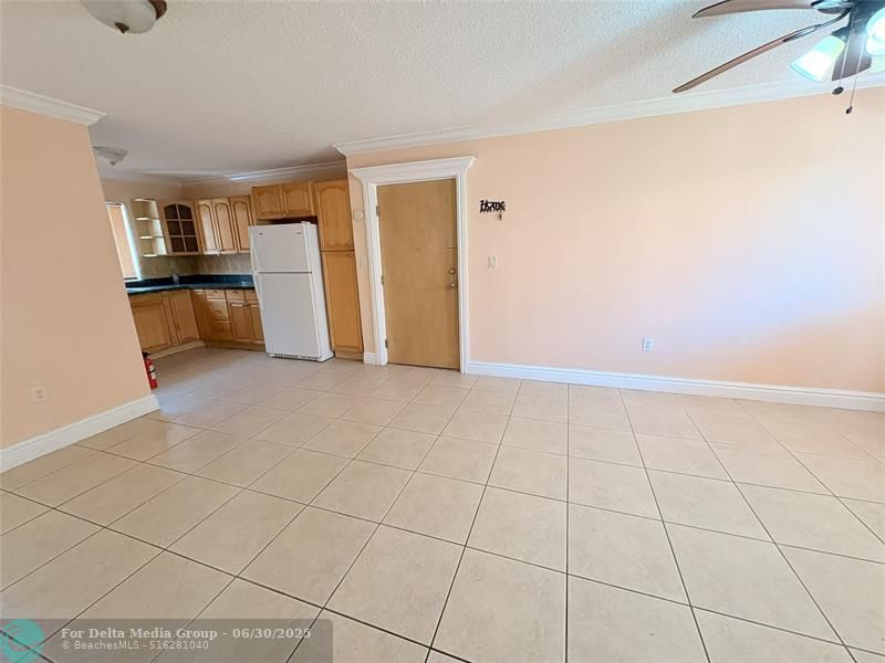 2760 W 62nd Place, Unit 203, Hialeah, FL 33016 Photo