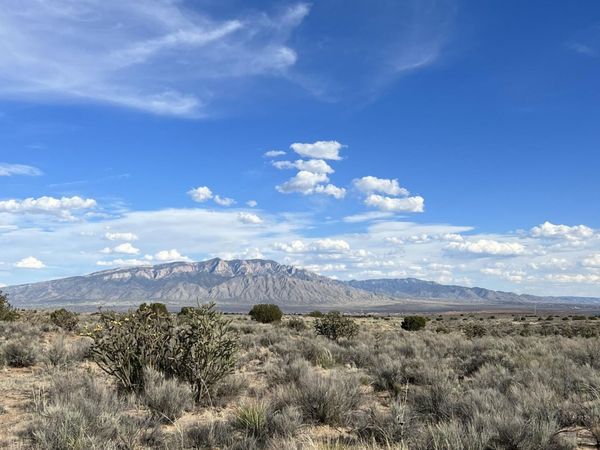 5023 Villanelle Road NE, Rio Rancho, NM 87144