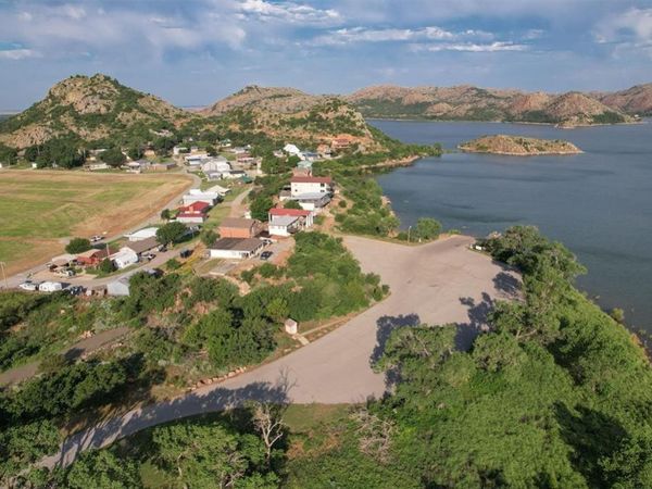 6 Hicks Mountain Road, Lone Wolf, OK 73655