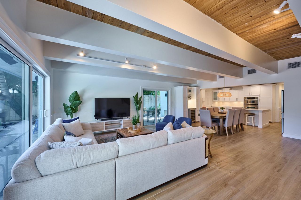 100 Neptune Drive, Hypoluxo, FL 33462 Photo