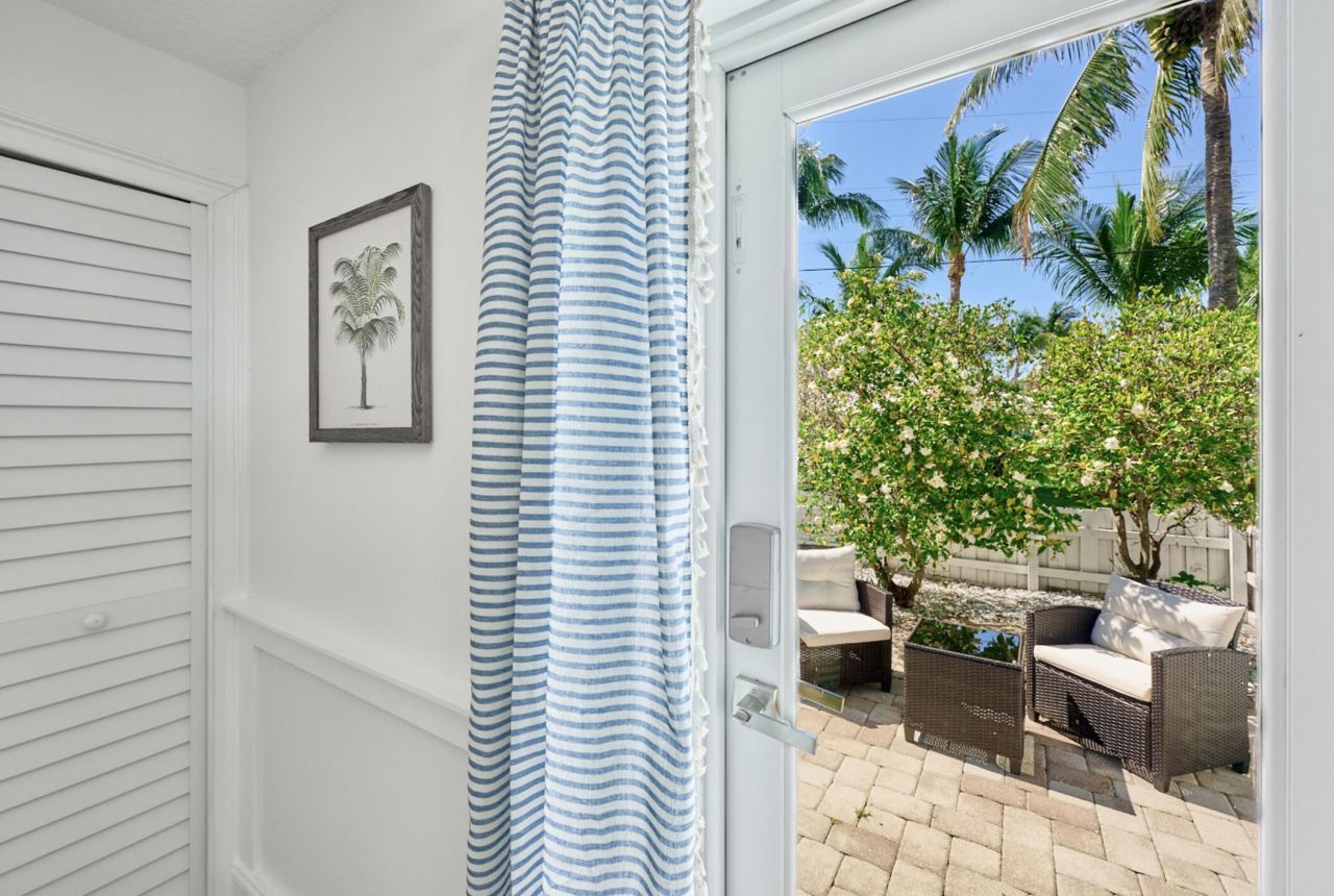 100 Neptune Drive, Hypoluxo, FL 33462 Photo