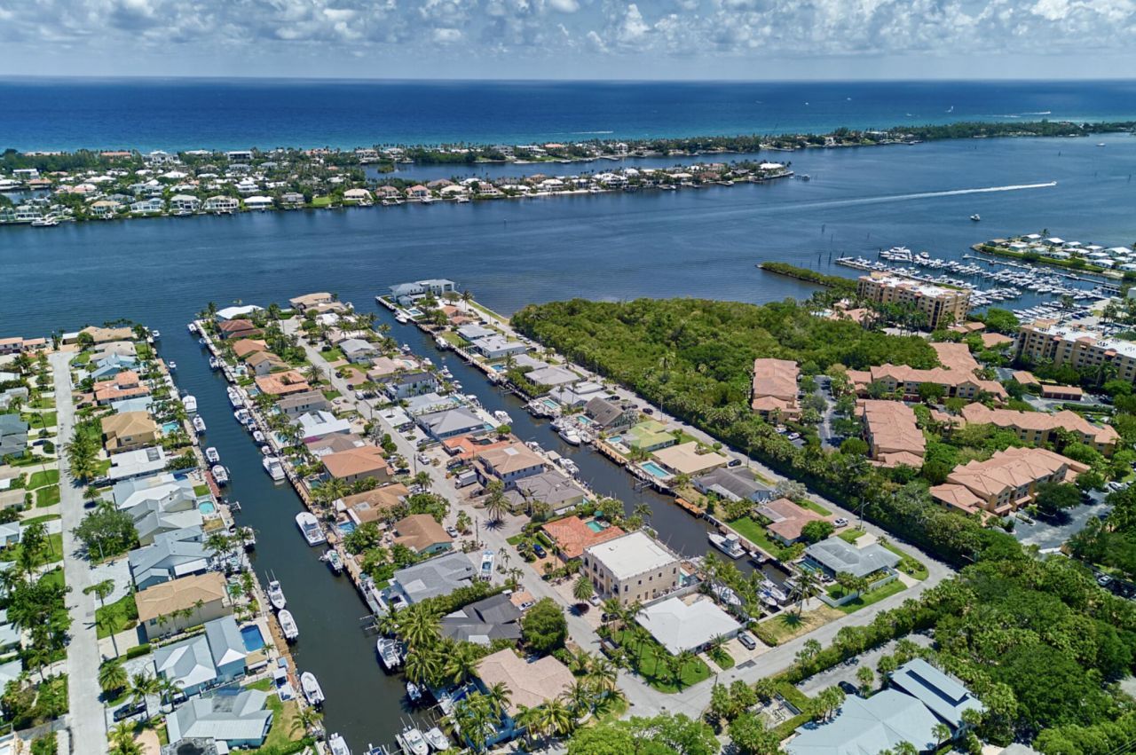 100 Neptune Drive, Hypoluxo, FL 33462 Photo