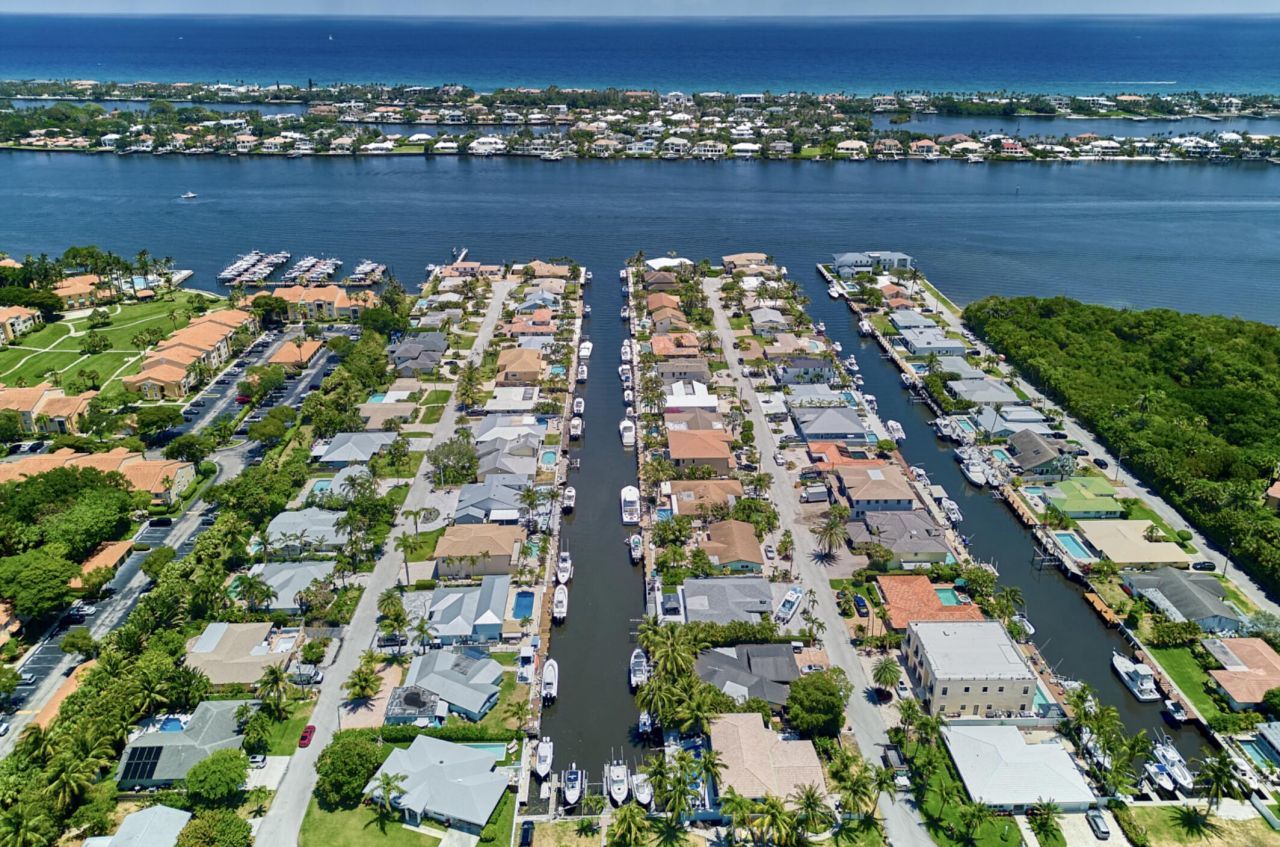 100 Neptune Drive, Hypoluxo, FL 33462 Photo