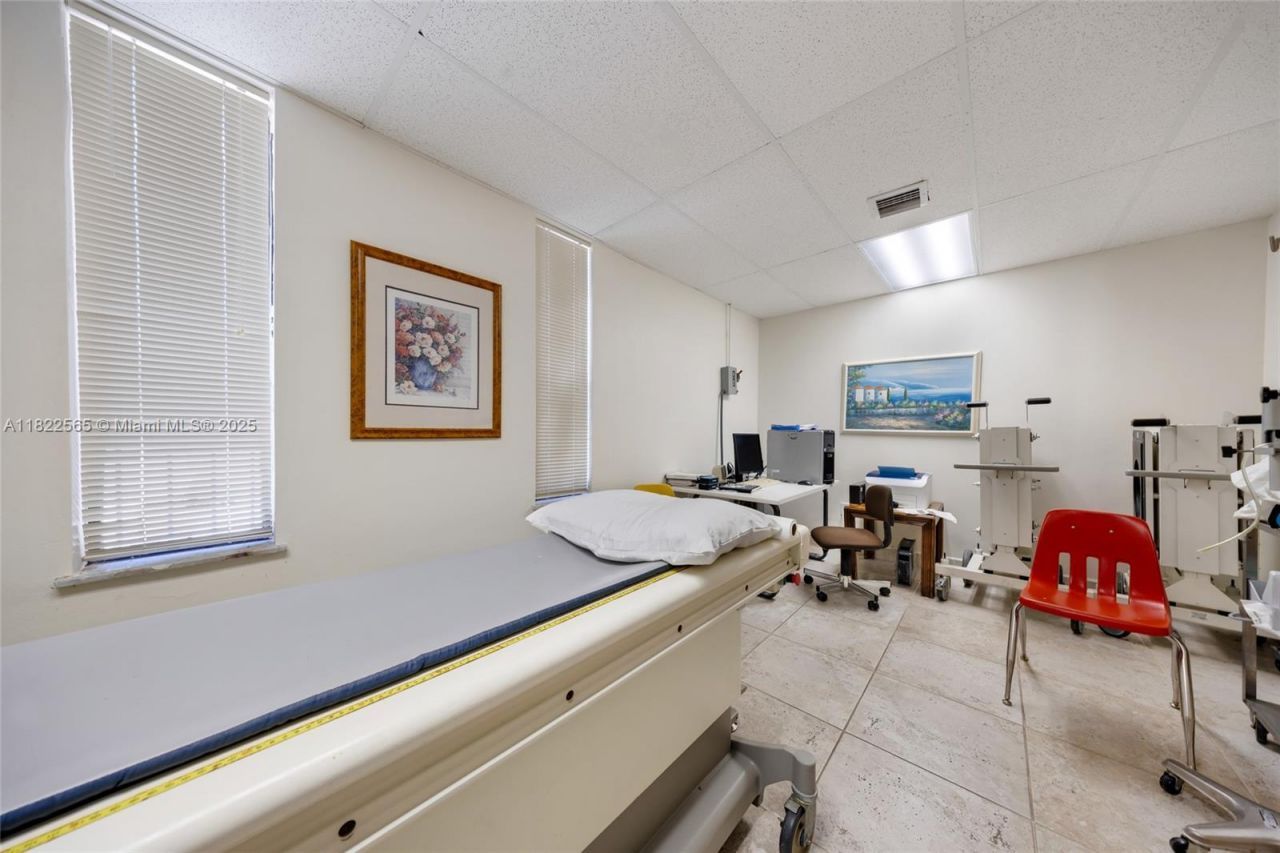 9765 SW 184th St, Palmetto Bay, FL 33157 Photo