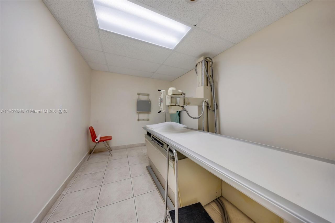 9765 SW 184th St, Palmetto Bay, FL 33157 Photo