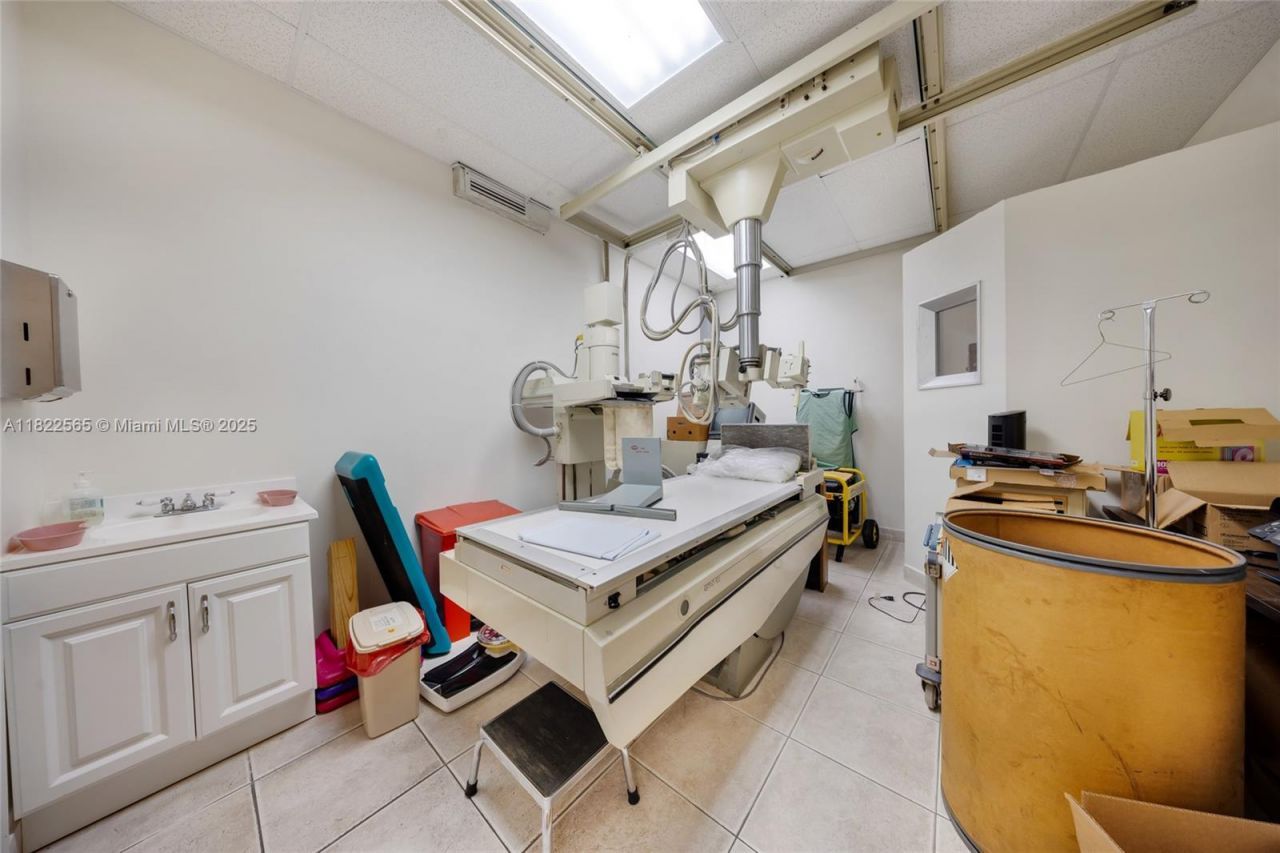 9765 SW 184th St, Palmetto Bay, FL 33157 Photo