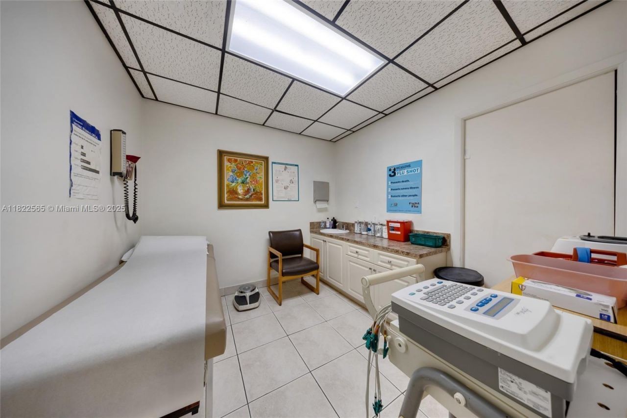 9765 SW 184th St, Palmetto Bay, FL 33157 Photo