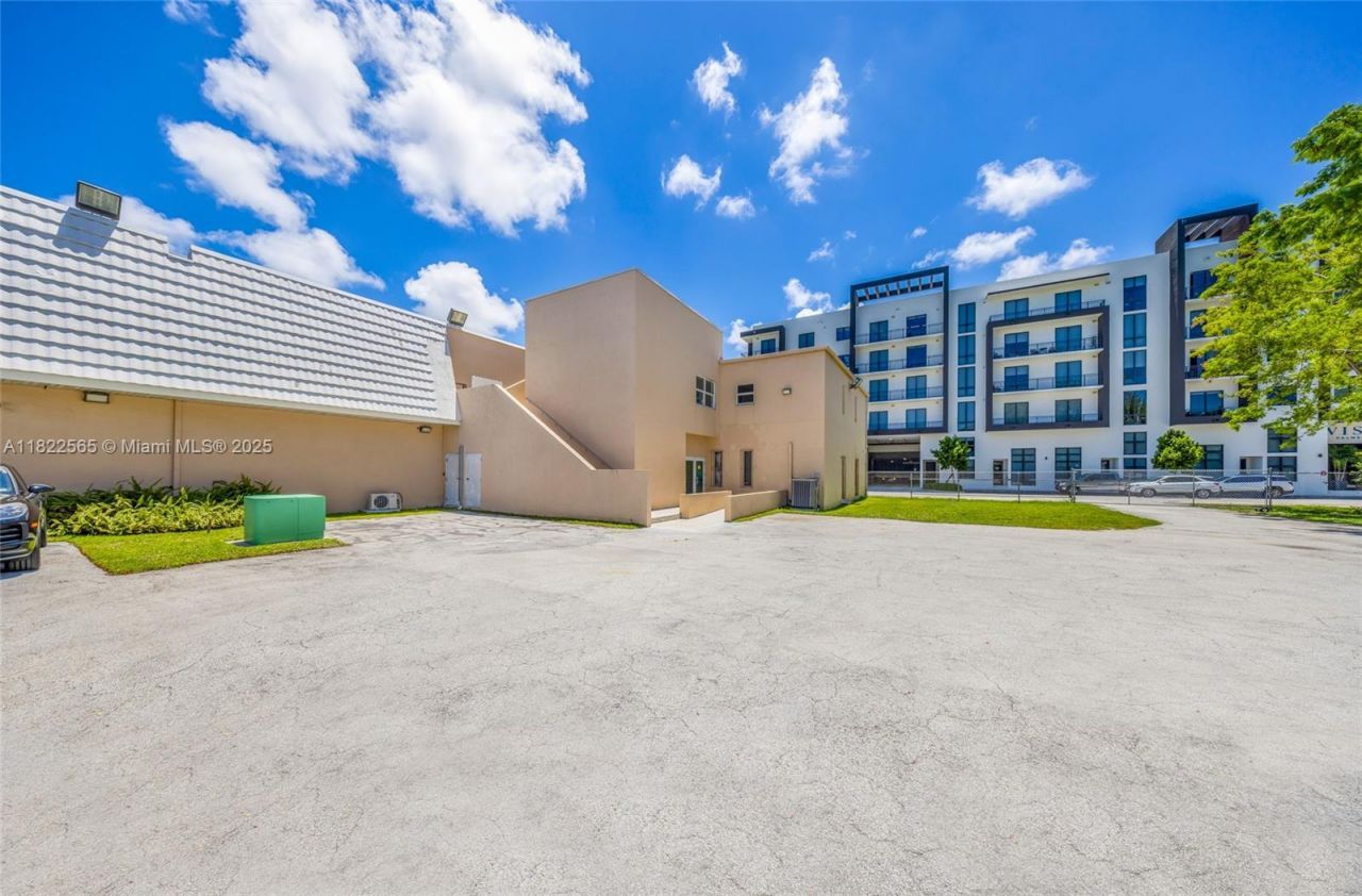 9765 SW 184th St, Palmetto Bay, FL 33157 Photo