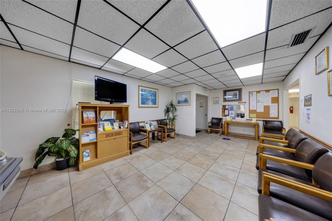 9765 SW 184th St, Palmetto Bay, FL 33157 Photo