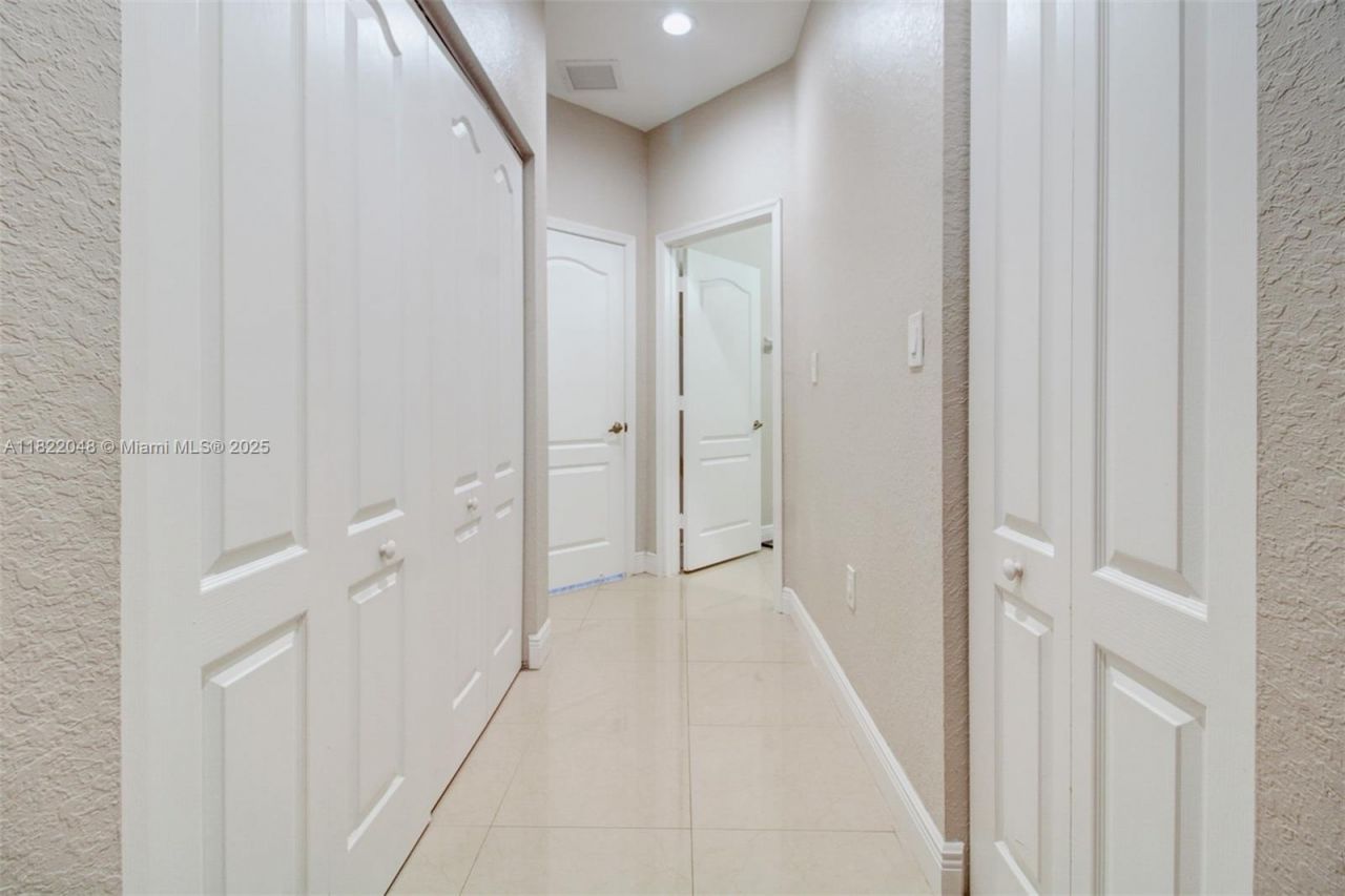 2131 NE 37th Rd, Homestead, FL 33033 Photo