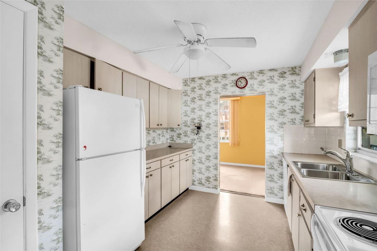 5720 13th Avenue N, Unit 207B, Saint Petersburg, FL 33710 Photo