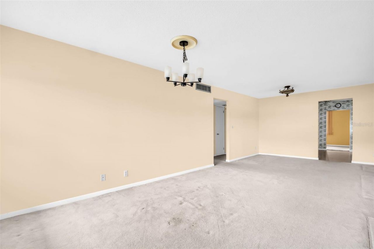 5720 13th Avenue N, Unit 207B, Saint Petersburg, FL 33710 Photo