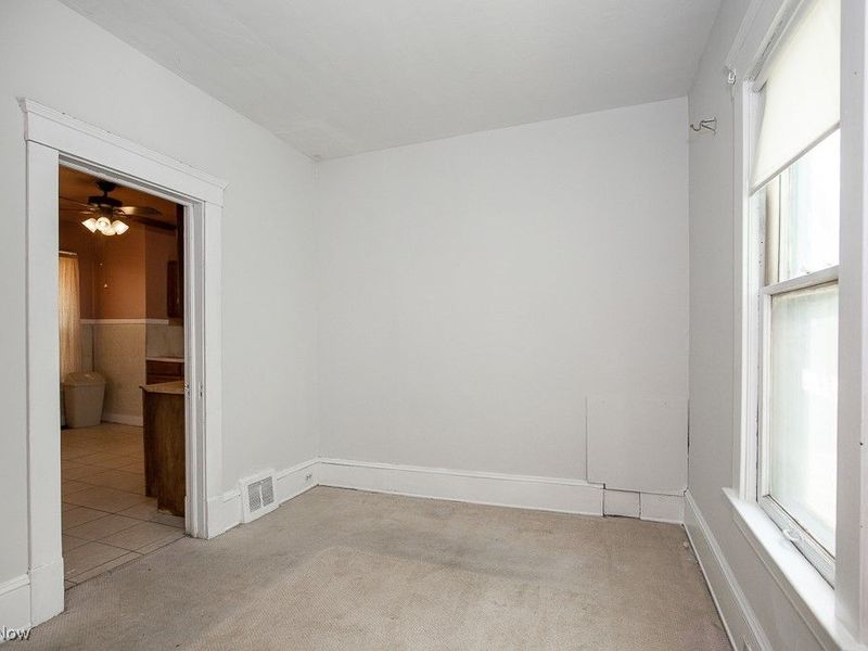 627 E 126th Street, Cleveland, OH 44108 Photo 14