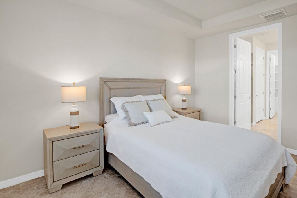 649 SE Monteiro Drive, Port Saint Lucie, FL 34984 Photo