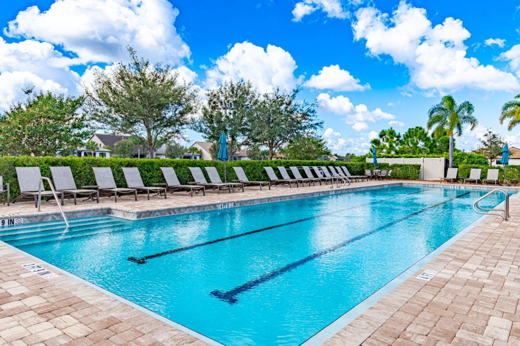 649 SE Monteiro Drive, Port Saint Lucie, FL 34984 Photo