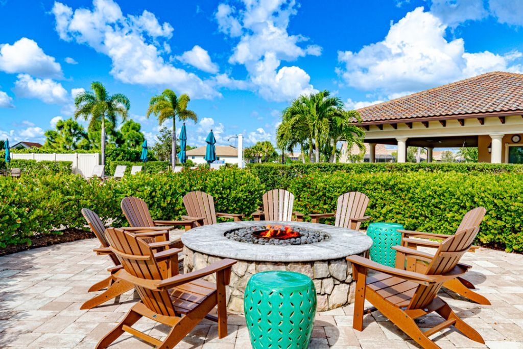 649 SE Monteiro Drive, Port Saint Lucie, FL 34984 Photo