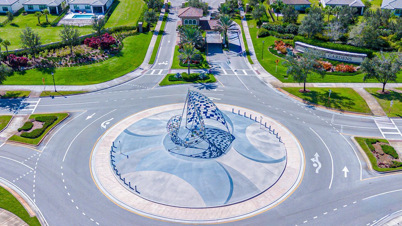 649 SE Monteiro Drive, Port Saint Lucie, FL 34984 Photo