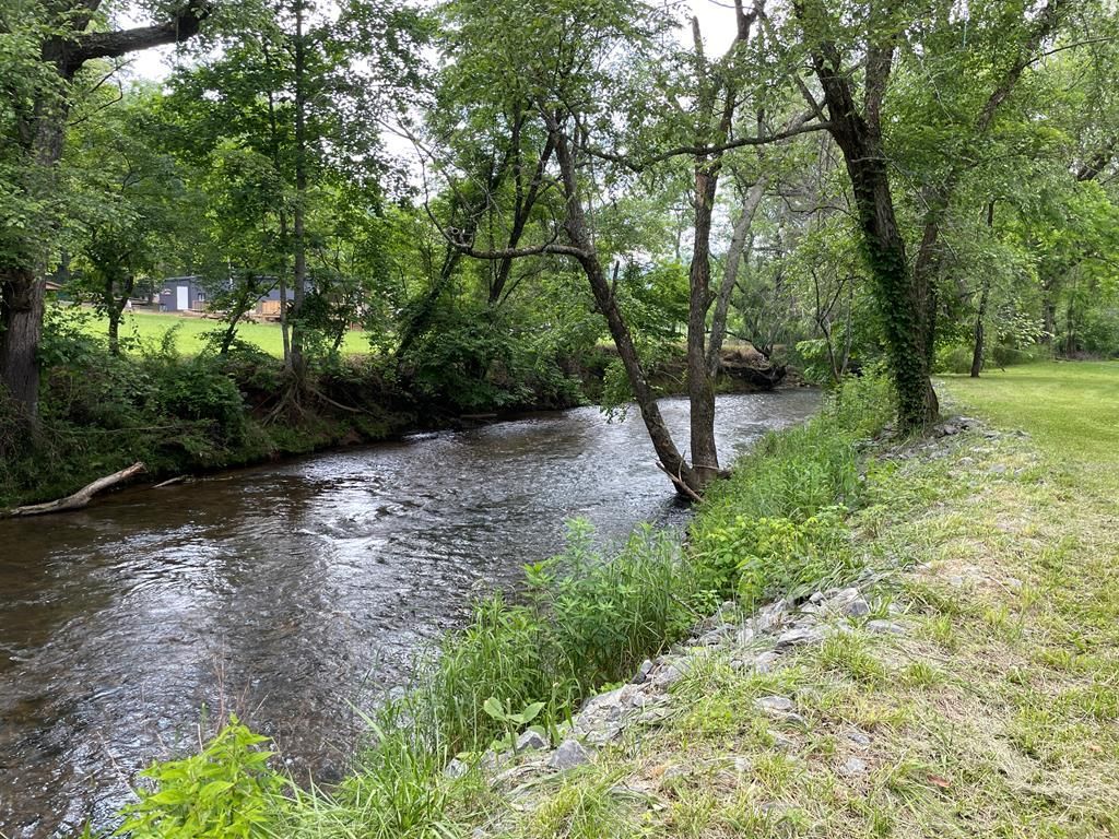 6211 Old Hwy 64 W, Warne, NC 28909 Main Photo