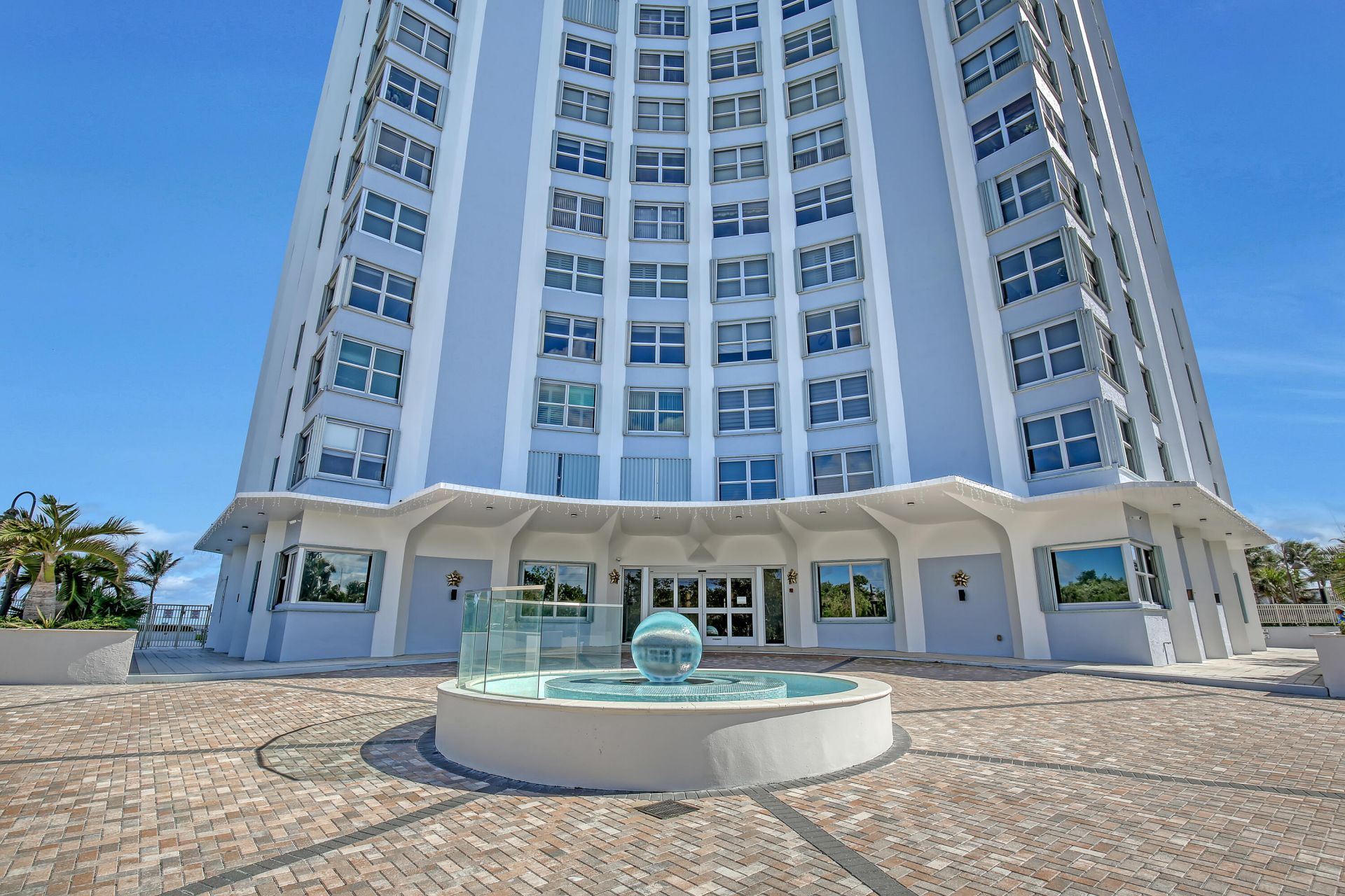 5200 N Ocean Drive, Unit 703, Singer Island, FL 33404 Photo