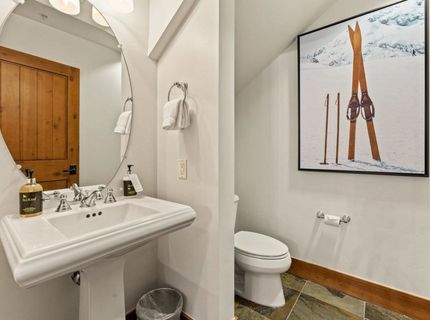 8001 Northstar Drive, Truckee, CA 96161 Photo