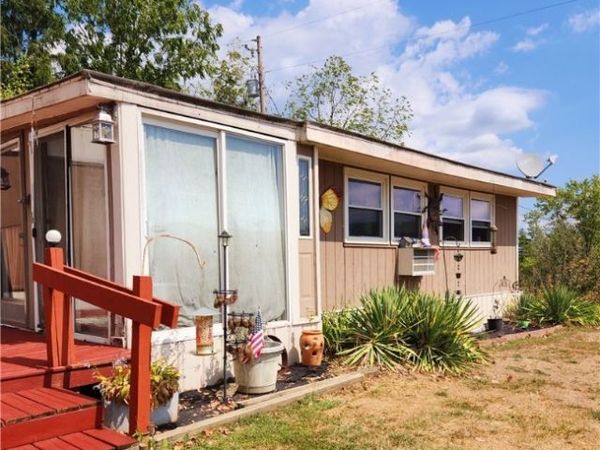 23516 Hideaway Drive, Senecaville, OH 43780