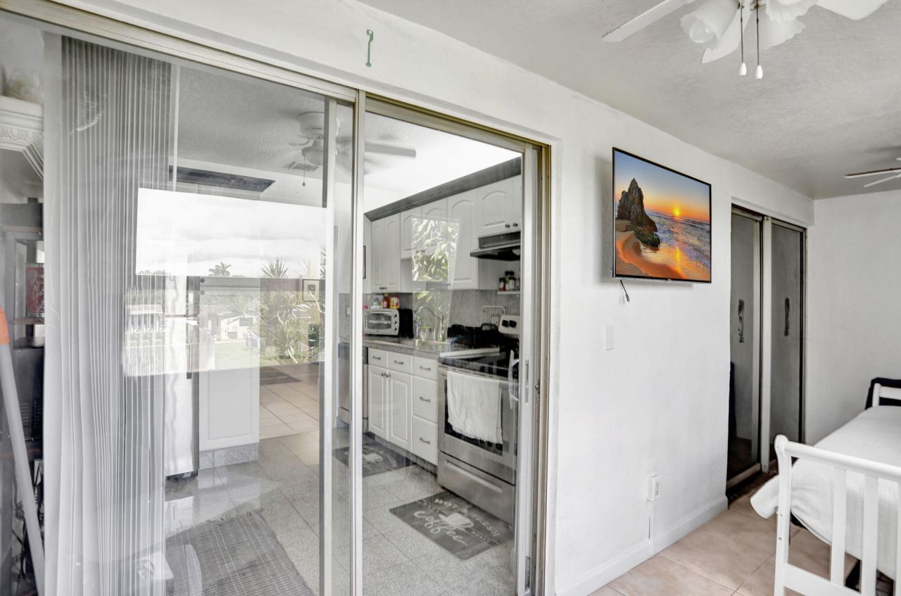 461 NW 76th Avenue, Unit 205, Margate, FL 33063 Photo