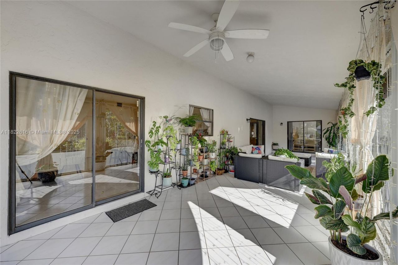 2530 Riviera Dr, Delray Beach, FL 33445 Photo