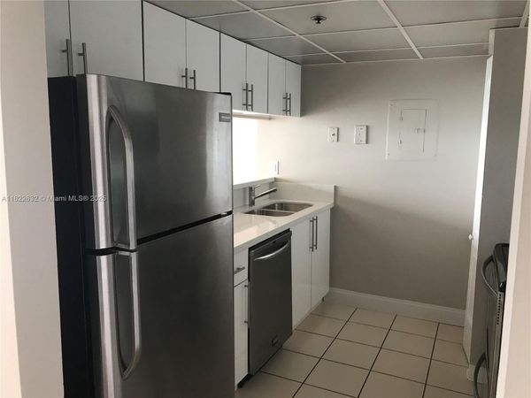 7601 E Treasure Dr, Unit 2114, North Bay Village, FL 33141