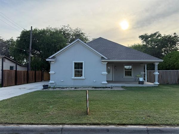 3307 Roberts Cut Off Road, Lake Worth, TX 76114