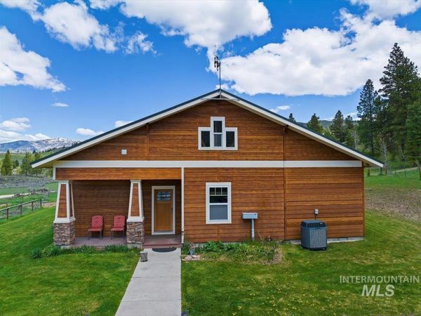 675 W Russell Dr, Prairie, ID 83647