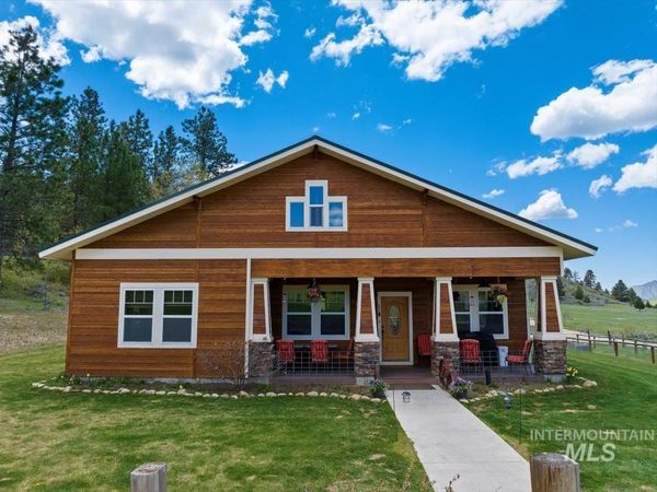 675 W Russell Dr, Prairie, ID 83647